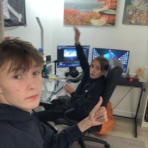 Meet your Posher, Hubert